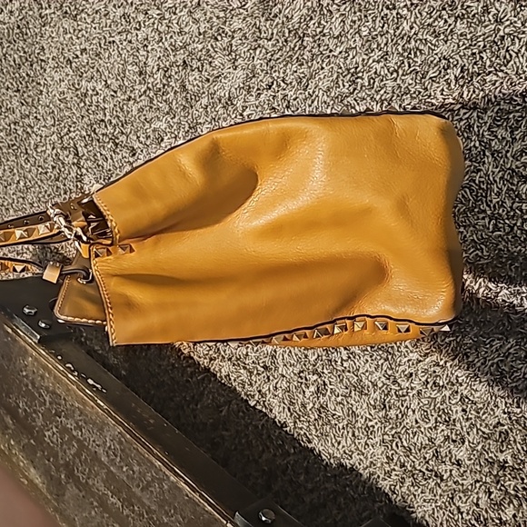 🔥1HRSALE🔥Valentino Garavani Rockstud Bag - Picture 6 of 16